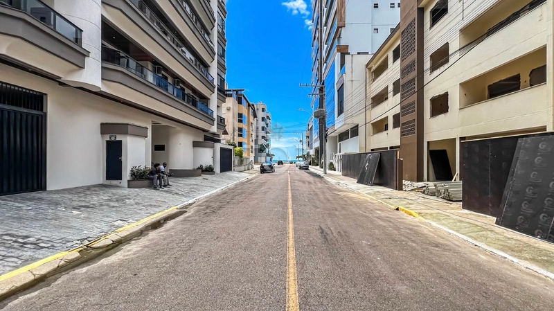 NA QUADRA DO MAR E COM VISTA PARA ELE, EM MEIA PRAIA: 22ª foto da galeria de imagens do imóvel