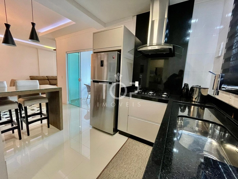 APARTAMENTO MOBILIADO EM MEIA PRAIA: 5ª foto da galeria de imagens do imóvel