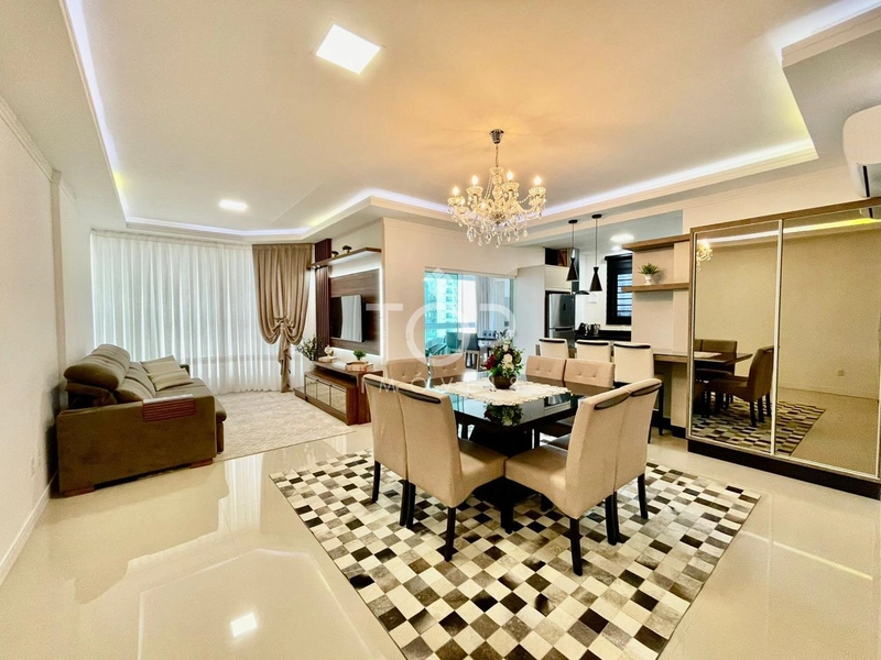 APARTAMENTO MOBILIADO EM MEIA PRAIA: 1ª foto da galeria de imagens do imóvel