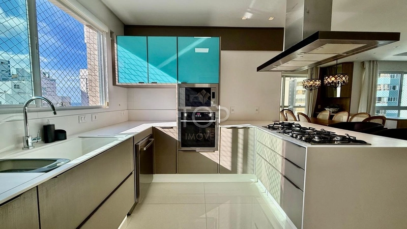 4 dormitórios, mobiliado a 150 metros do mar em Balneário Camboriú: 26ª foto da galeria de imagens do imóvel