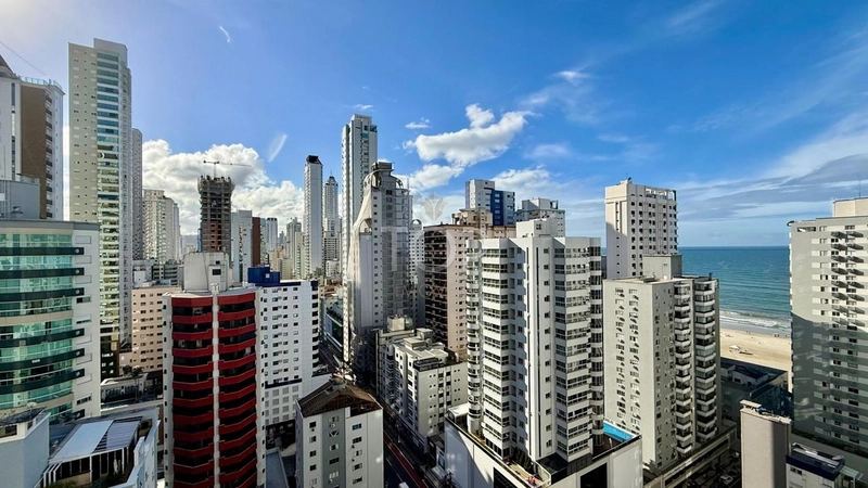 4 dormitórios, mobiliado a 150 metros do mar em Balneário Camboriú: 20ª foto da galeria de imagens do imóvel