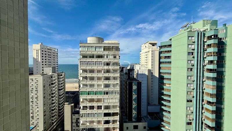 4 dormitórios, mobiliado a 150 metros do mar em Balneário Camboriú: 1ª foto da galeria de imagens do imóvel