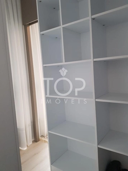 APARTAMENTO FINAMENTE MOBILIADO EM MEIA PRAIA: 4ª foto da galeria de imagens do imóvel