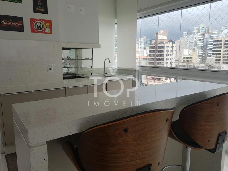 APARTAMENTO FINAMENTE MOBILIADO EM MEIA PRAIA: 24ª foto da galeria de imagens do imóvel