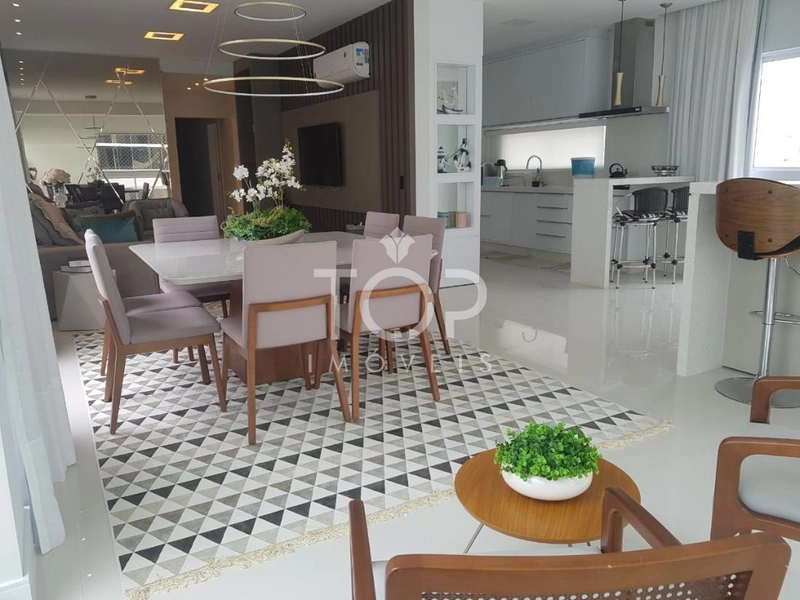 APARTAMENTO FINAMENTE MOBILIADO EM MEIA PRAIA: 26ª foto da galeria de imagens do imóvel