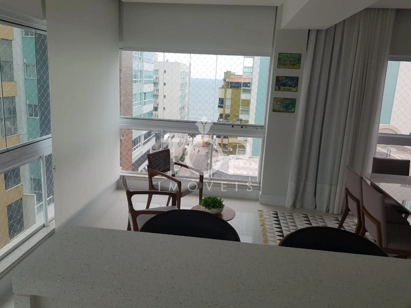 APARTAMENTO FINAMENTE MOBILIADO EM MEIA PRAIA: 3ª foto da galeria de imagens do imóvel