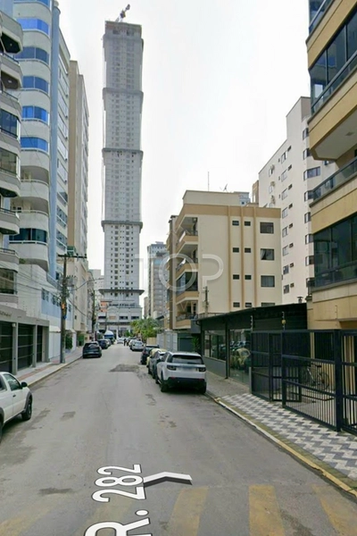 Apartamento pronto em Meia Praia: 2ª foto da galeria de imagens do imóvel