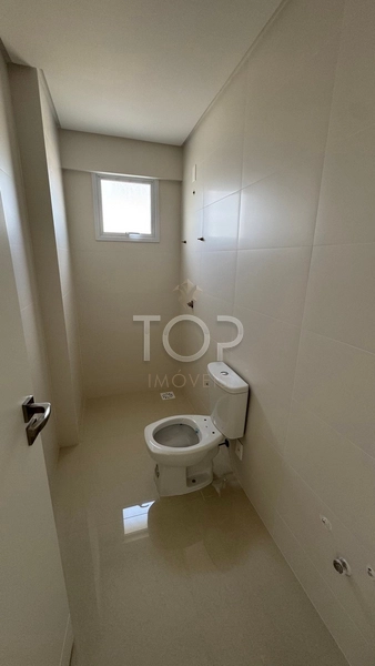APARRTAMENTO QUADRA MAR EM MEIA PRAIA: 1ª foto da galeria de imagens do imóvel