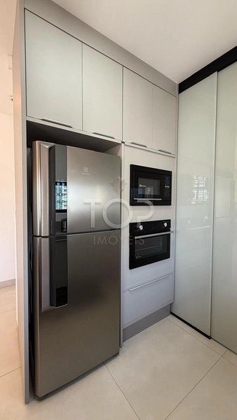 LINDO APARTAMENTO NOVO MOBILIADO NA MEIA PRAIA: 2ª foto da galeria de imagens do imóvel