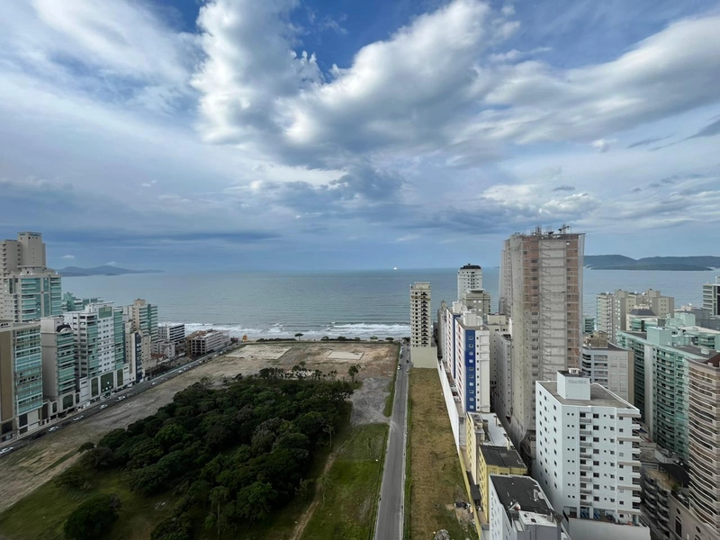 PRONTO PARA MORAR EM MEIA PRAIA: 7ª foto da galeria de imagens do imóvel