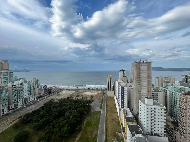 PRONTO PARA MORAR EM MEIA PRAIA: 17ª foto da galeria de imagens do imóvel