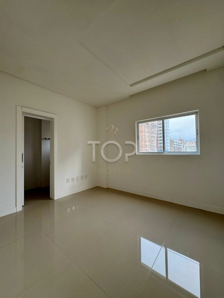OPORTUNIDADE APARTAMENTO PROXIMO AO MAR EM MEIA PRAIA: 23ª foto da galeria de imagens do imóvel