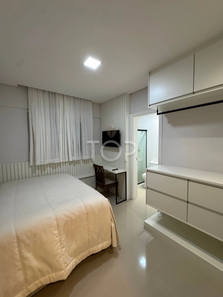APARTAMENTO FINAMENTE MOBILIADO EM MEIA PRAIA: 18ª foto da galeria de imagens do imóvel