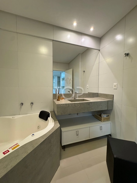 APARTAMENTO FINAMENTE MOBILIADO EM MEIA PRAIA: 39ª foto da galeria de imagens do imóvel