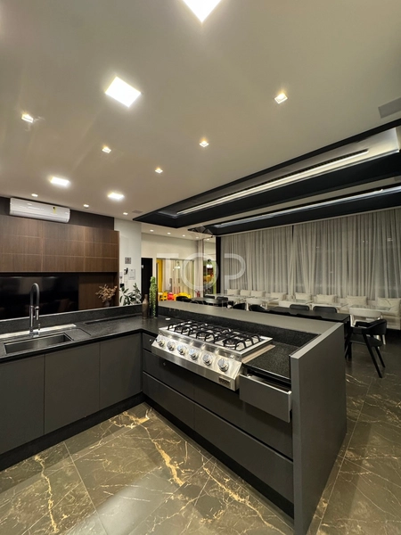 APARTAMENTO FINAMENTE MOBILIADO EM MEIA PRAIA: 41ª foto da galeria de imagens do imóvel