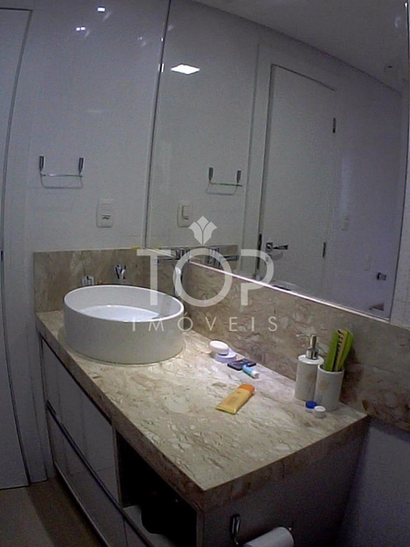 LINDO IMÓVEL NA QUADRA DO MAR EM MEIA PRAIA: 51ª foto da galeria de imagens do imóvel