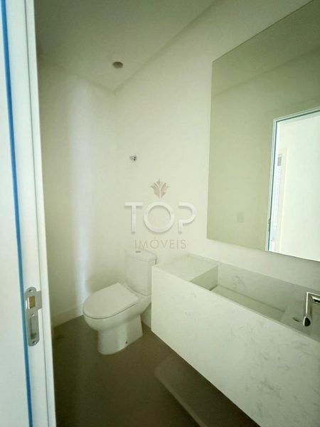 APARTAMENTO EM MEIA PRAIA: 11ª foto da galeria de imagens do imóvel
