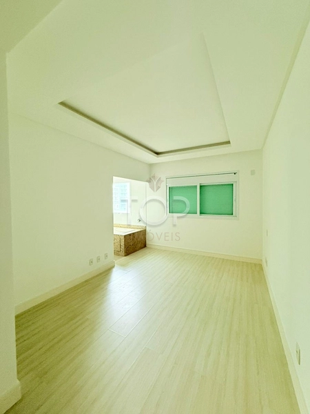 APARTAMENTO EM MEIA PRAIA: 10ª foto da galeria de imagens do imóvel