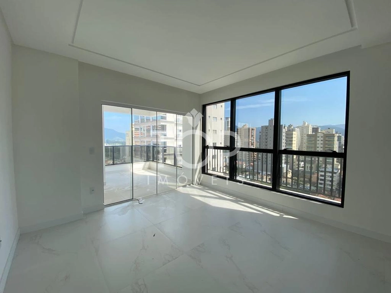 APARTAMENTO COM LAZER NO CORAÇÃO DE MEIA PRAIA!!: 3ª foto da galeria de imagens do imóvel