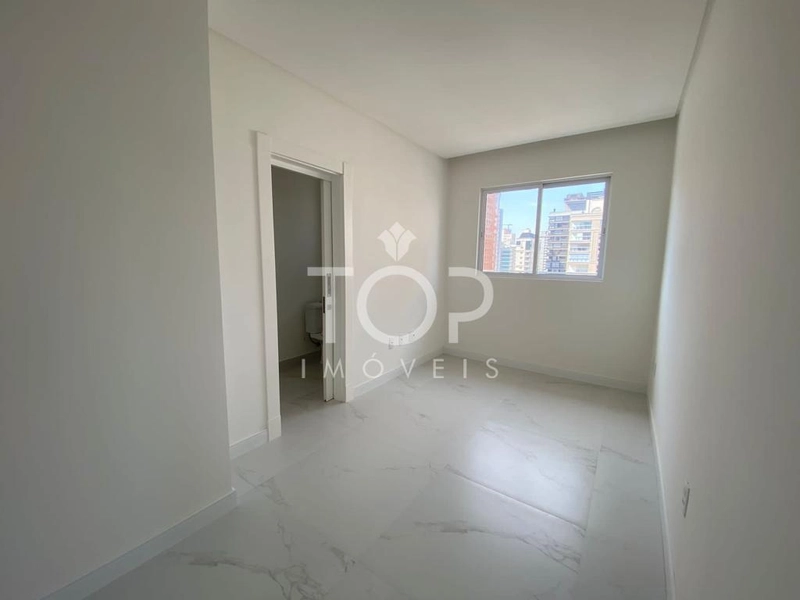 APARTAMENTO COM LAZER NO CORAÇÃO DE MEIA PRAIA!!: 14ª foto da galeria de imagens do imóvel