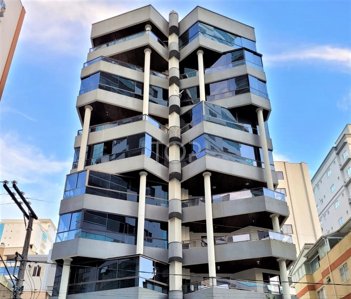 APARTAMENTO EM ITAPEMA MEIA PRAIA PRONTO MOBILIADO: 1ª foto da galeria de imagens do imóvel