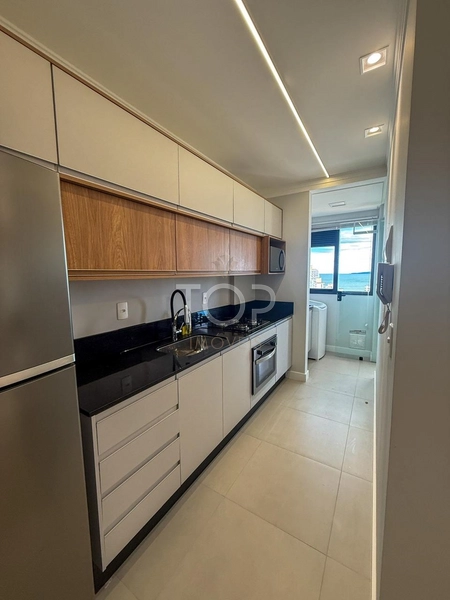 APARTAMENTO VISTA MAR EM MEIA PRAIA: 3ª foto da galeria de imagens do imóvel