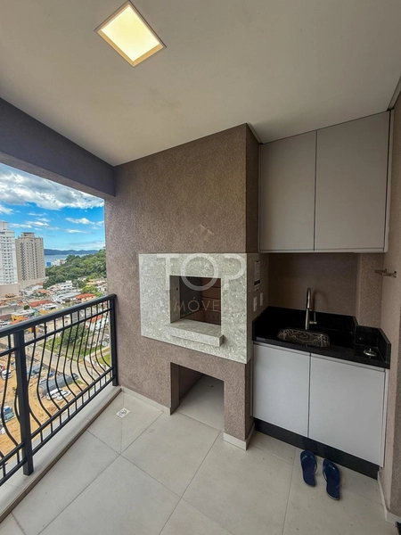 APARTAMENTO VISTA MAR EM MEIA PRAIA: 8ª foto da galeria de imagens do imóvel