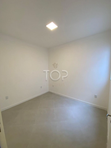 CASA EM ITAPEMA: 9ª foto da galeria de imagens do imóvel