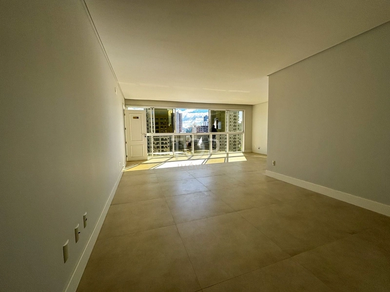 Apartamento novo em Porto Belo-Perequê: 4ª foto da galeria de imagens do imóvel