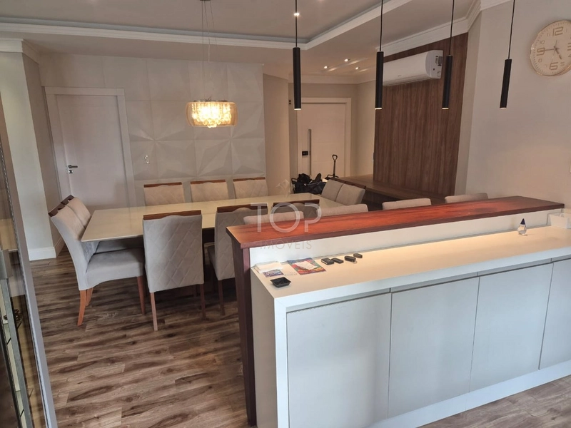 LINDO APARTAMENTO 3 SUITES MOBILIADO MEIA PRAIA : 27ª foto da galeria de imagens do imóvel