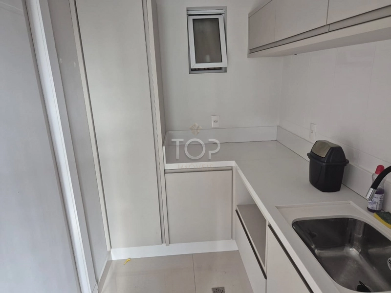 LINDO APARTAMENTO 3 SUITES MOBILIADO MEIA PRAIA : 31ª foto da galeria de imagens do imóvel