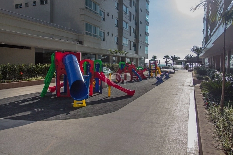 CONDOMÍNIO FRENTE MAR COM APTO FINAMENTE MOBILIADO EM MEIA PRAIA: 15ª foto da galeria de imagens do imóvel