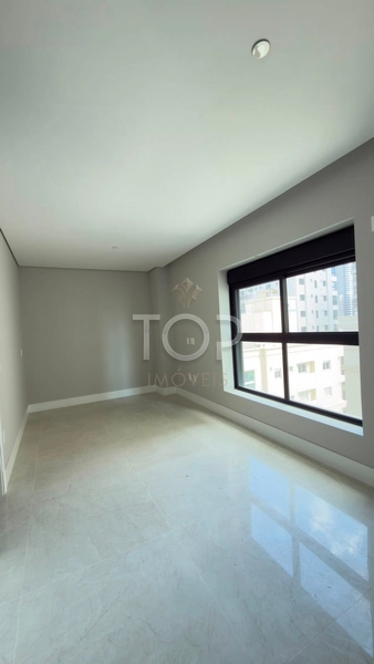 APARTAMENTO ALTO PADRÃO COM VISTA PARA O MAR EM MEIA PRAIA: 5ª foto da galeria de imagens do imóvel