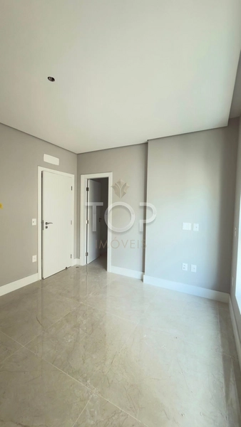 APARTAMENTO ALTO PADRÃO COM VISTA PARA O MAR EM MEIA PRAIA: 19ª foto da galeria de imagens do imóvel
