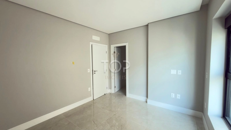 APARTAMENTO ALTO PADRÃO COM VISTA PARA O MAR EM MEIA PRAIA: 18ª foto da galeria de imagens do imóvel