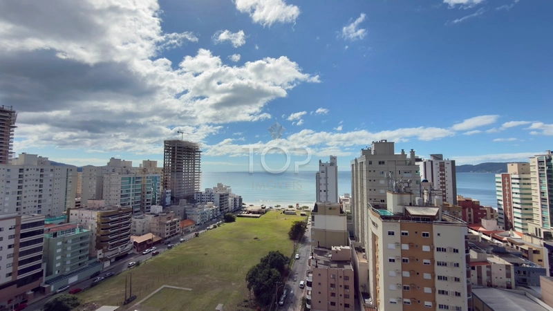 APARTAMENTO ALTO PADRÃO COM VISTA PARA O MAR EM MEIA PRAIA: 3ª foto da galeria de imagens do imóvel