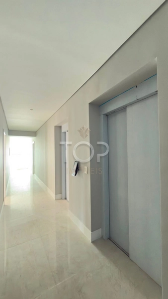 APARTAMENTO ALTO PADRÃO COM VISTA PARA O MAR EM MEIA PRAIA: 9ª foto da galeria de imagens do imóvel