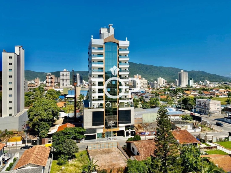 APARTAMENTO  04 SUÍTES QUADRA MAR EM MEIA PRAIA: 6ª foto da galeria de imagens do imóvel