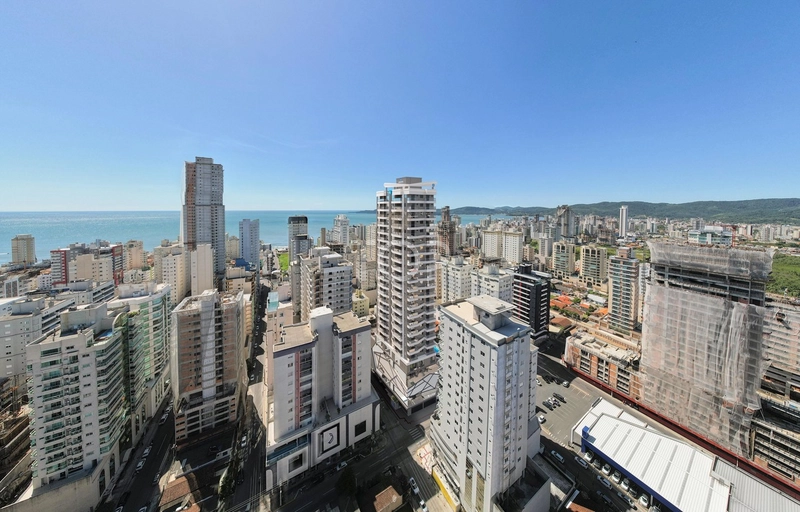 EMPREENDIMENTO EXCLUSIVO DE ALTO PADRÃO EM MEIA PRAIA: 12ª foto da galeria de imagens do imóvel