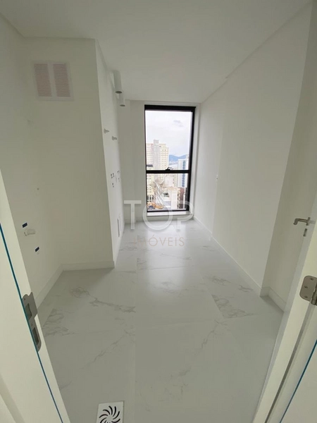 APARTAMENTO PRONTO EM MEIA PRAIA: 4ª foto da galeria de imagens do imóvel