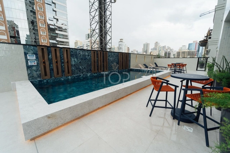 APARTAMENTO PRONTO EM MEIA PRAIA: 1ª foto da galeria de imagens do imóvel