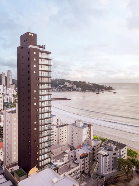 LANÇAMENTO EM MEIA PRAIA: 3ª foto da galeria de imagens do imóvel