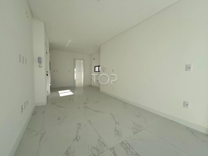 APARTAMENTO PRONTO EM MEIA PRAIA: 2ª foto da galeria de imagens do imóvel