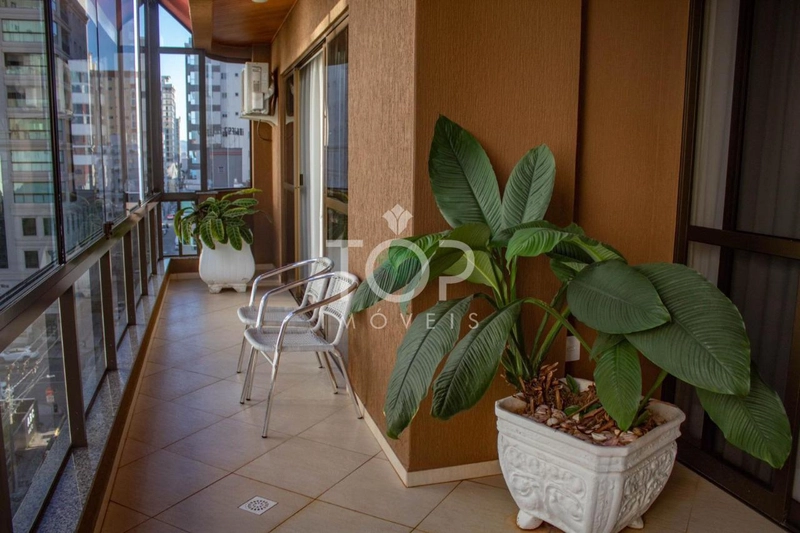 COBERTURA DUPLEX NA QUADRA DO MAR MEIA PRAIA: 27ª foto da galeria de imagens do imóvel