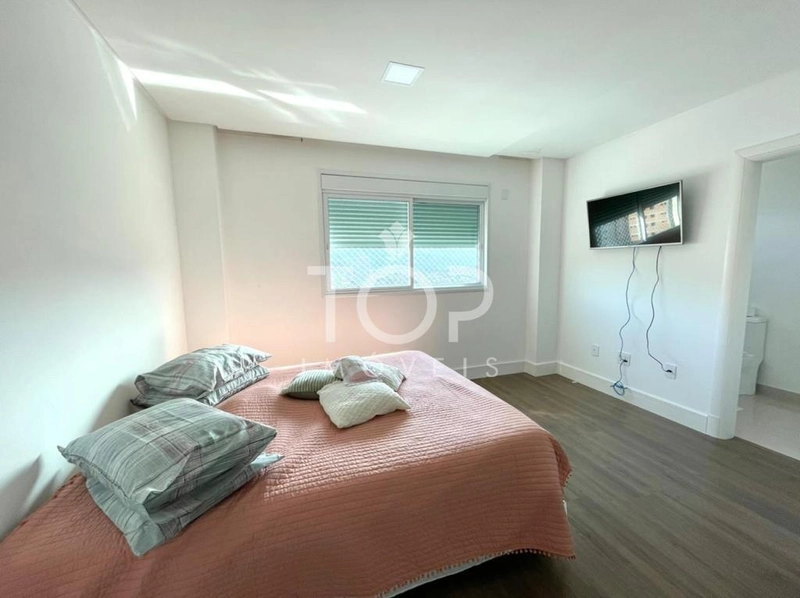 MOBILIADO E DECORADO A 140M DO MAR,NO CENTRO DE ITAPEMA: 4ª foto da galeria de imagens do imóvel