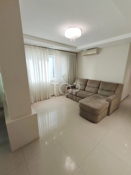 Apartamento mobiliado e com vista mar em Meia Praia: 3ª foto da galeria de imagens do imóvel