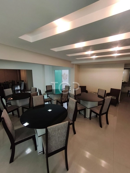 Apartamento mobiliado e com vista mar em Meia Praia: 6ª foto da galeria de imagens do imóvel