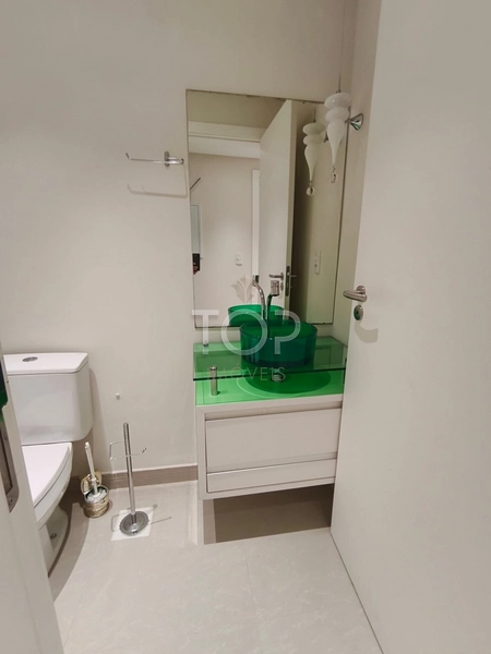 Apartamento mobiliado e com vista mar em Meia Praia: 4ª foto da galeria de imagens do imóvel