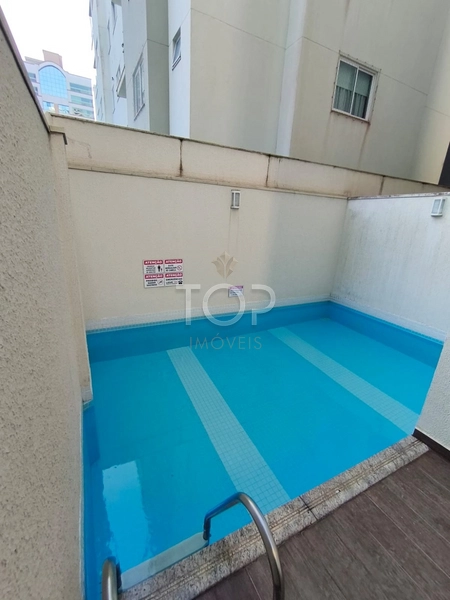 Apartamento mobiliado e com vista mar em Meia Praia: 5ª foto da galeria de imagens do imóvel