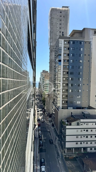 Apartamento pronto em Meia Praia: 1ª foto da galeria de imagens do imóvel